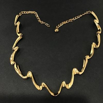 Beautiful Vintage Goldtone, necklace, choker