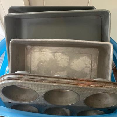 Vintage stock pot with baking pans