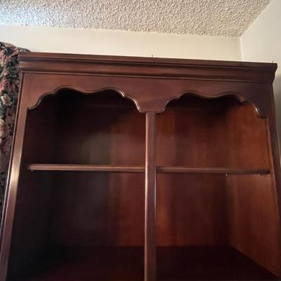 Drexel Carlton Cherry Traditional Wood Display Bookcase
