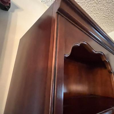 Drexel Carlton Cherry Traditional Wood Display Bookcase