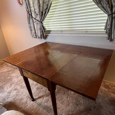 Vintage Drop-Leaf Dining Table