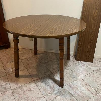 Wooden Dining table with 2 Leafs