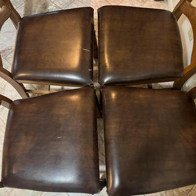 Wooden Dining table with 2 Leafs