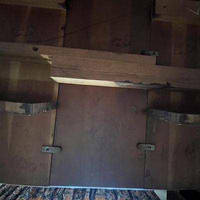 Pennsylvania House Dining Table with 2 leafs Can be 54, 64, or 74 inches long!