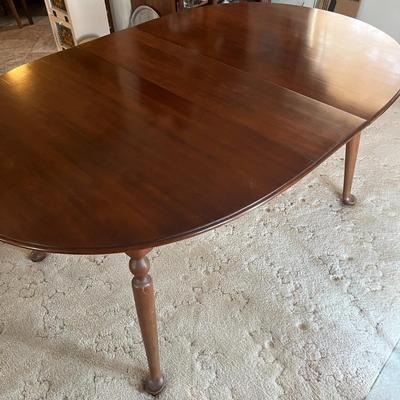 Pennsylvania House Dining Table with 2 leafs Can be 54, 64, or 74 inches long!