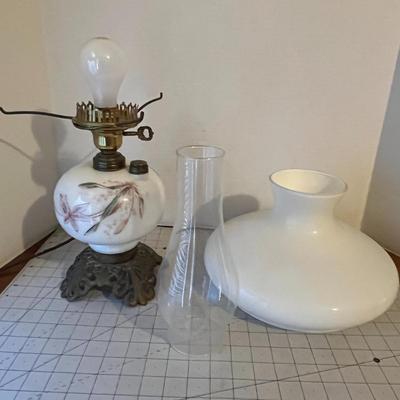 Vintage Floral Glass Electric Oil Lamp