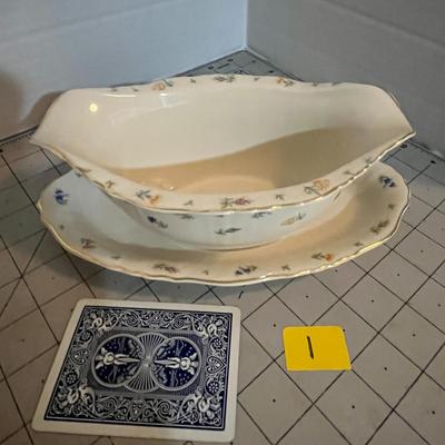 Syracuse ‘Suzanne’ China set