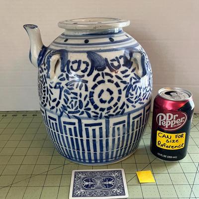 Vintage Chinese Qianlong Teapot