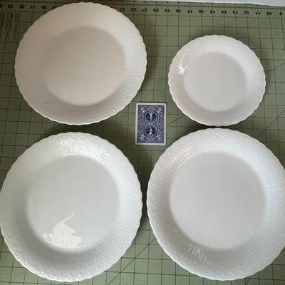 White Embossed Dinnerware Plate Set