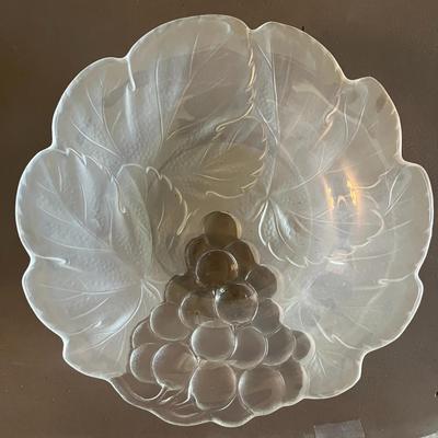 Frosted Glass Leaf Bowls Set