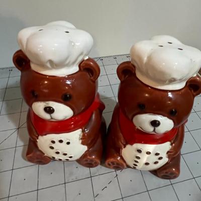 Ceramic Bear Chef Kitchen Set – Cookie Jar with Matching Salt & Pepper Shakers
