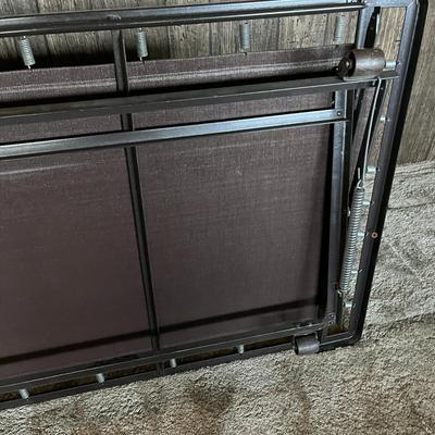 Folding Rollaway Bed Frame (Twin Size)