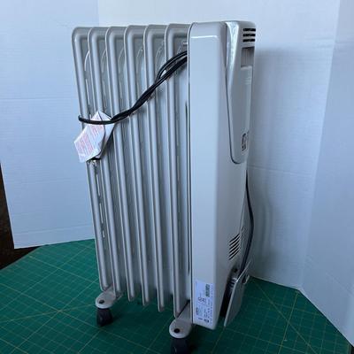 DeLonghi 1500W Electric Oil-Filled Radiator Heater ‘A’