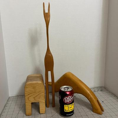 Wood Sculpture Figurines