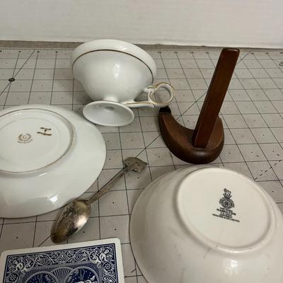 Vintage Floral Teacup Set with Decorative Spoon