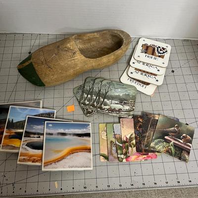 Décor Assortment – Wooden Shoe, Coasters and Americana Set