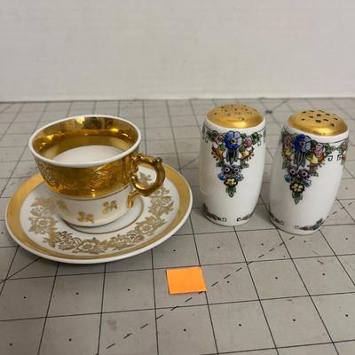 Gold-Gilded Teacup & Saucer