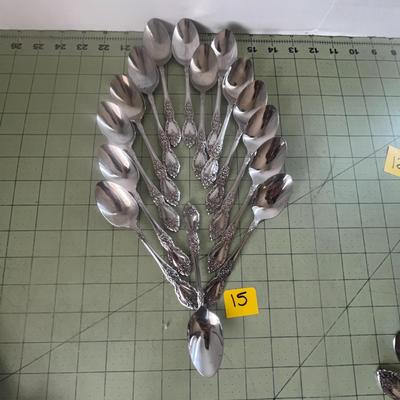 Vintage Ornate Stainless Flatware Set – 98 Piece Assortment