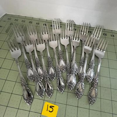 Vintage Ornate Stainless Flatware Set – 98 Piece Assortment