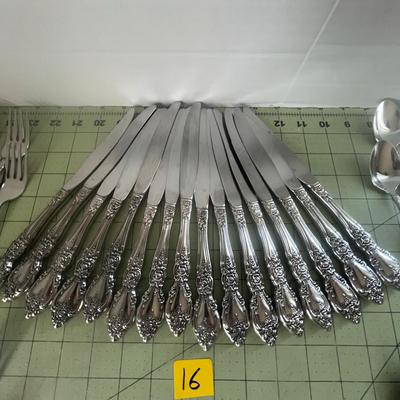 Vintage Ornate Stainless Flatware Set – 98 Piece Assortment