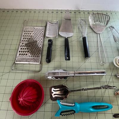 Mixed Kitchen Utensils Bundle