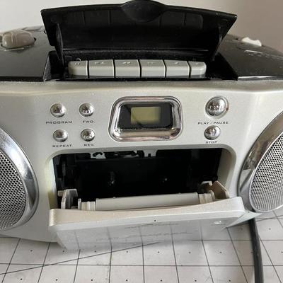Stereo CD/Radio Casette Player/Recorder Silver