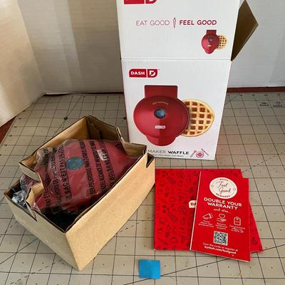 Red Mini Round Waffle Maker