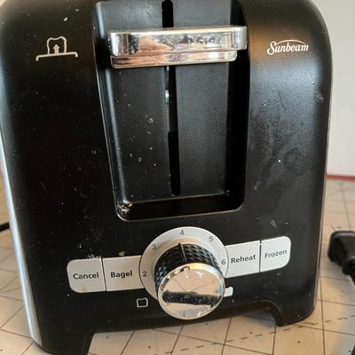 2 Slice Pop-Up Toaster