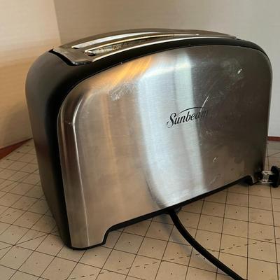 2 Slice Pop-Up Toaster