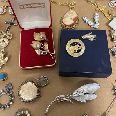 Sale Photo Thumbnail #222: Vintage Bobcat pin, vintage tulip pins, necklaces, broaches, tie tacs, earrings. The longer you look the more treasures you’ll find!