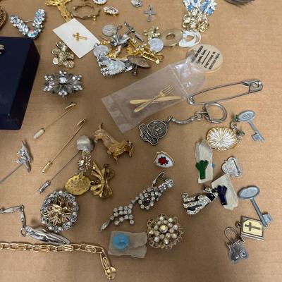 Sale Photo Thumbnail #221: Vintage Bobcat pin, vintage tulip pins, necklaces, broaches, tie tacs, earrings. The longer you look the more treasures you’ll find!