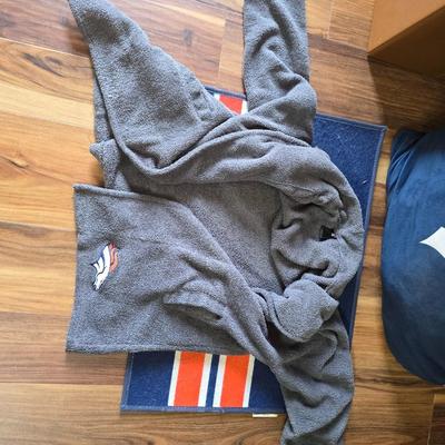 Denver Broncos Home Comfort Lot – Pillow, Robe & Rug