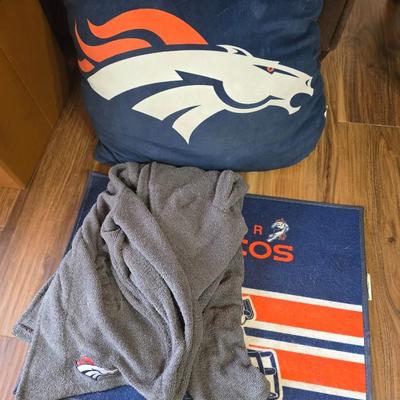 Denver Broncos Home Comfort Lot – Pillow, Robe & Rug