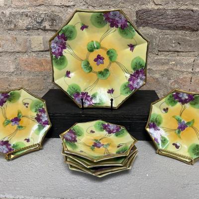 Sale Photo Thumbnail #293: Delightful set! Master with 6 individual bowls