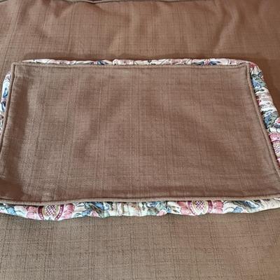 LOT 45Y: Twin Sized Multi Color Floral Bed Skirt and 2 Pillow Shams