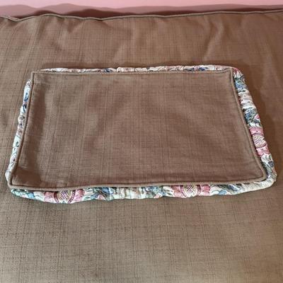 LOT 45Y: Twin Sized Multi Color Floral Bed Skirt and 2 Pillow Shams