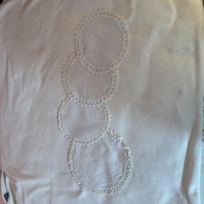 LOT 46X: Various Hand Embroidered Table Runners, Place Mats, Napkins and More!