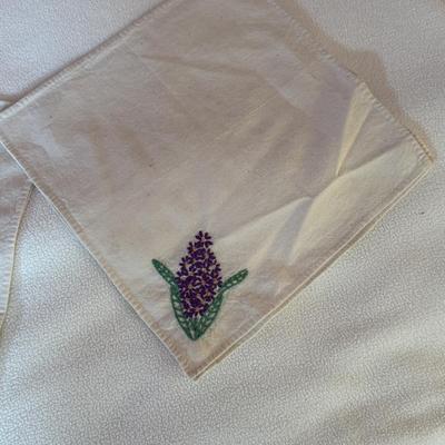 LOT 46X: Various Hand Embroidered Table Runners, Place Mats, Napkins and More!