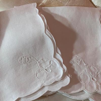 LOT 46X: Various Hand Embroidered Table Runners, Place Mats, Napkins and More!