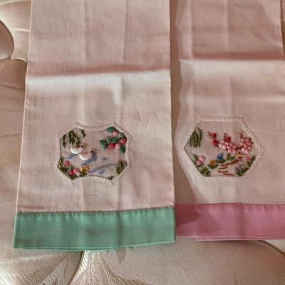 LOT 46X: Various Hand Embroidered Table Runners, Place Mats, Napkins and More!