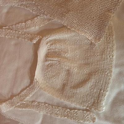 LOT 46X: Various Hand Embroidered Table Runners, Place Mats, Napkins and More!