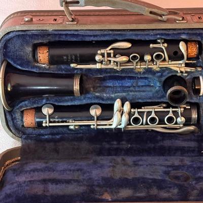 LOT 50L: Vintage Robert Malerne Standard Clarinet and Case, Paris, France