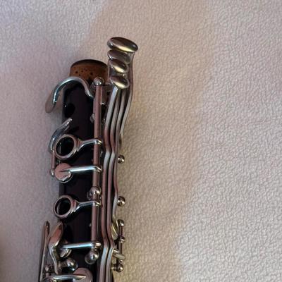 LOT 51L: Selmer Clarinet, Case, Accessories, and Song Books