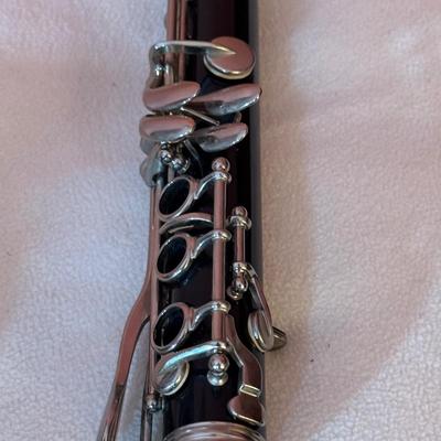 LOT 51L: Selmer Clarinet, Case, Accessories, and Song Books