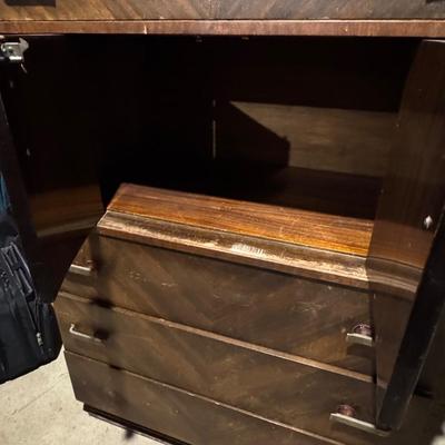 LOT 54X/B: Wooden Dressers (Williamsport Furniture Co) and 2 Mirrors