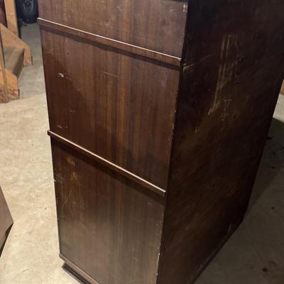 LOT 54X/B: Wooden Dressers (Williamsport Furniture Co) and 2 Mirrors