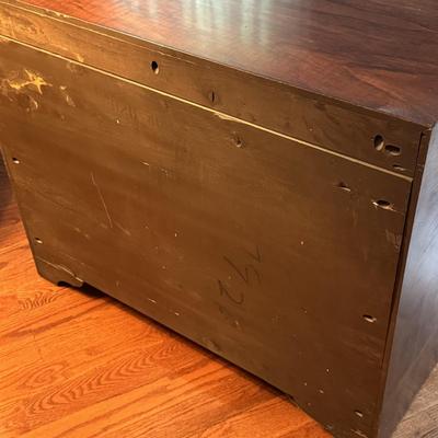 LOT 55Y: Vintage Cavalier Stow Away Cedar Chest