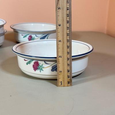 LOT 64K: Lenox Chinastone “Poppies on Blue” Plates (7), 2 sizes of Bowls (2 each) & Glass Mixing Bowls (2)