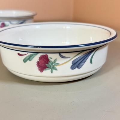 LOT 64K: Lenox Chinastone “Poppies on Blue” Plates (7), 2 sizes of Bowls (2 each) & Glass Mixing Bowls (2)