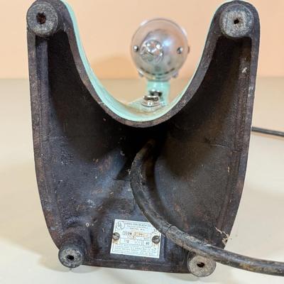 LOT 67L: Vintage Teal Hamilton Beach Milkshake Machine Model 33 & More